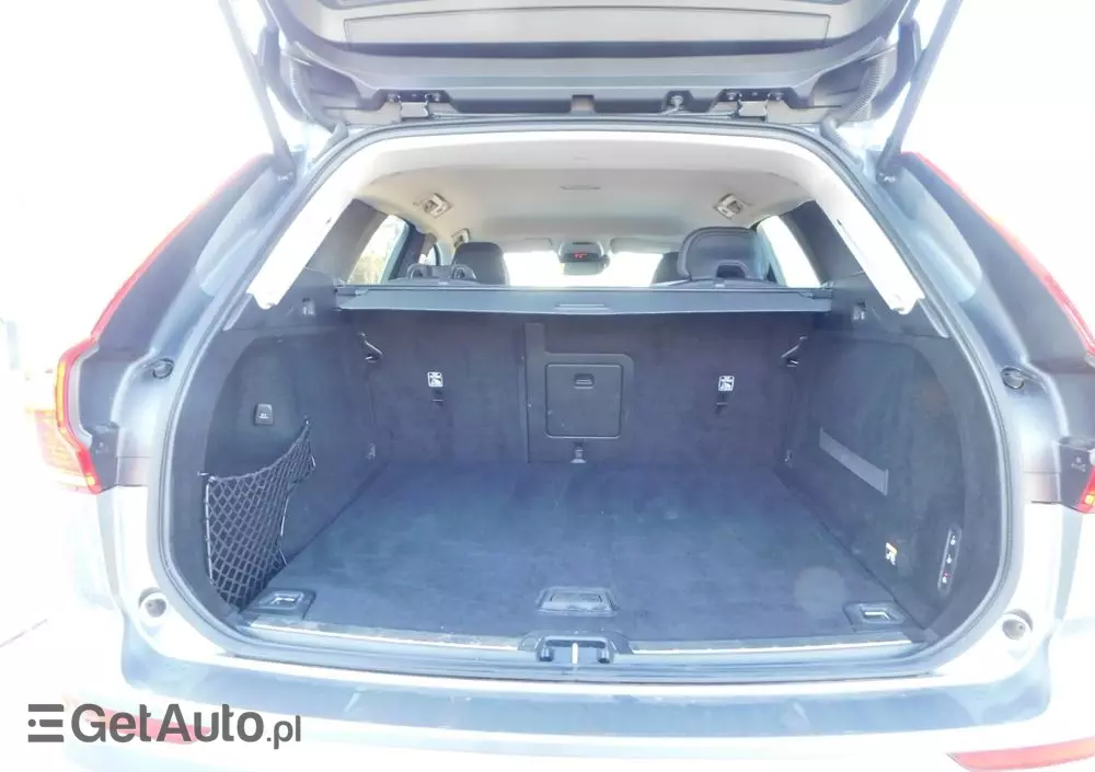 VOLVO XC 60 T5 Momentum