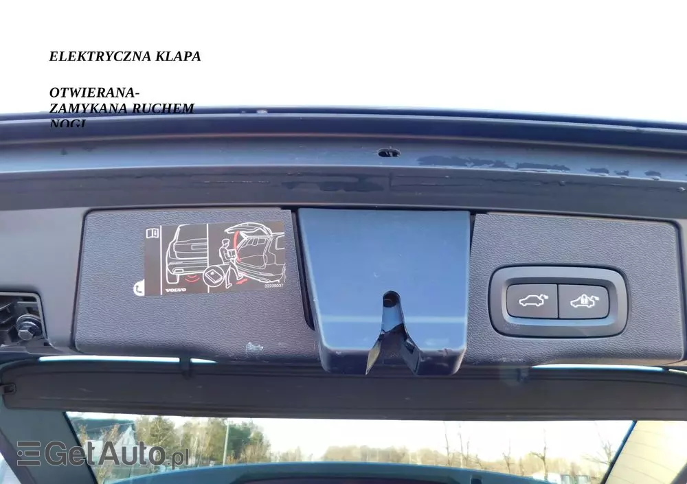 VOLVO XC 60 T5 Momentum