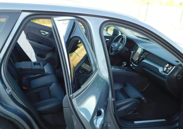 VOLVO XC 60 T5 Momentum