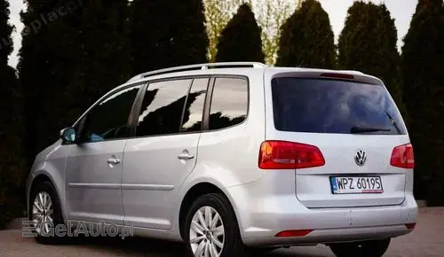 VOLKSWAGEN Touran 