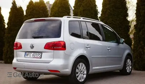 VOLKSWAGEN Touran 