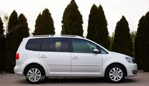 VOLKSWAGEN Touran 
