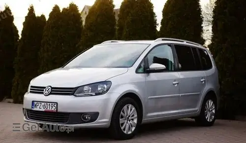 VOLKSWAGEN Touran 