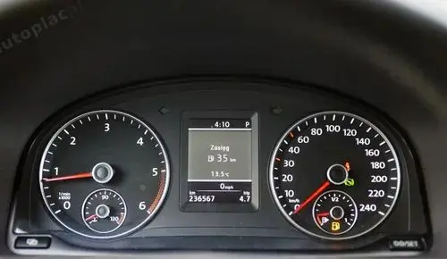 VOLKSWAGEN Touran 