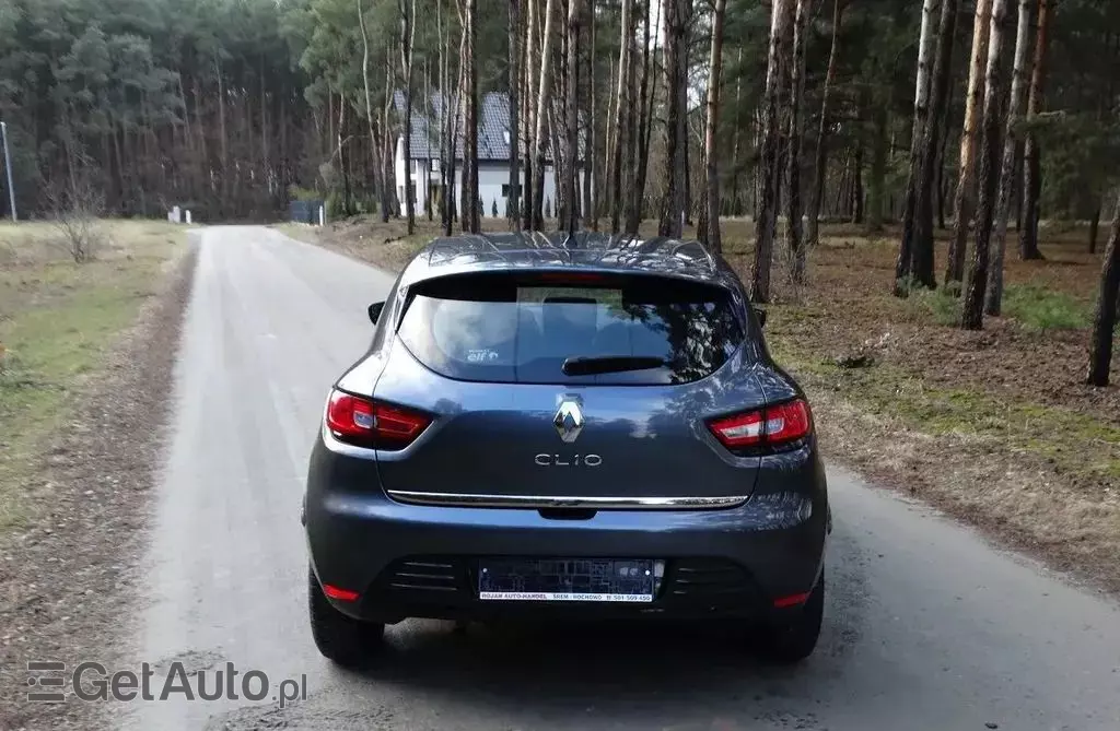 RENAULT Clio 