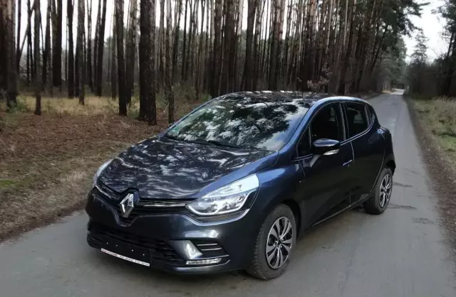 RENAULT Clio 
