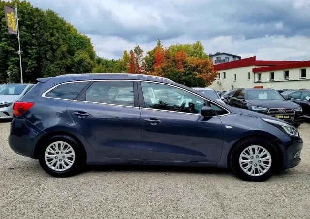 KIA Ceed 1.6 CRDi 128 ISG Dream Team Edition