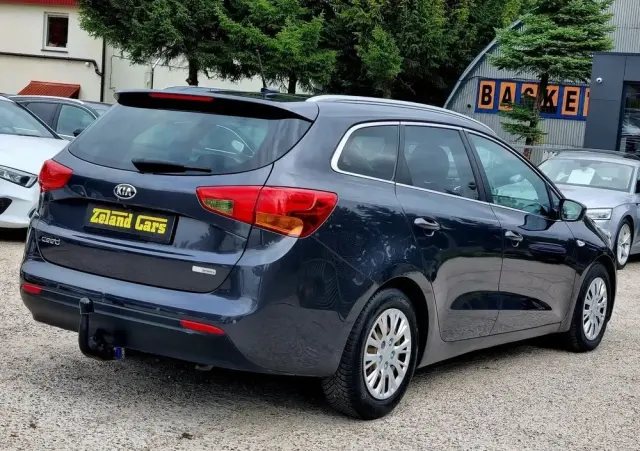 KIA Ceed 1.6 CRDi 128 ISG Dream Team Edition