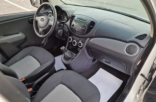 HYUNDAI I10 