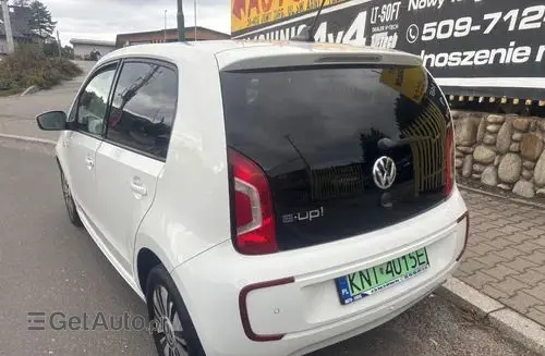 VOLKSWAGEN Up! 