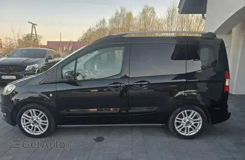FORD Tourneo Courier 