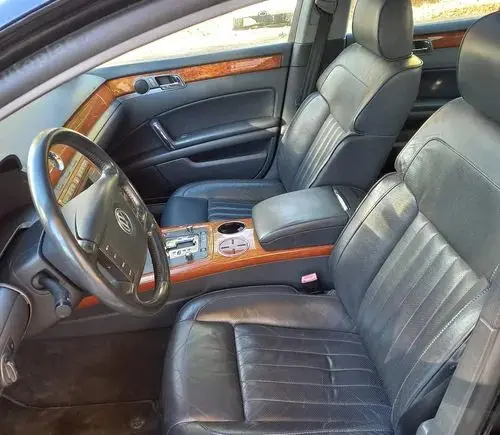 VOLKSWAGEN Phaeton 