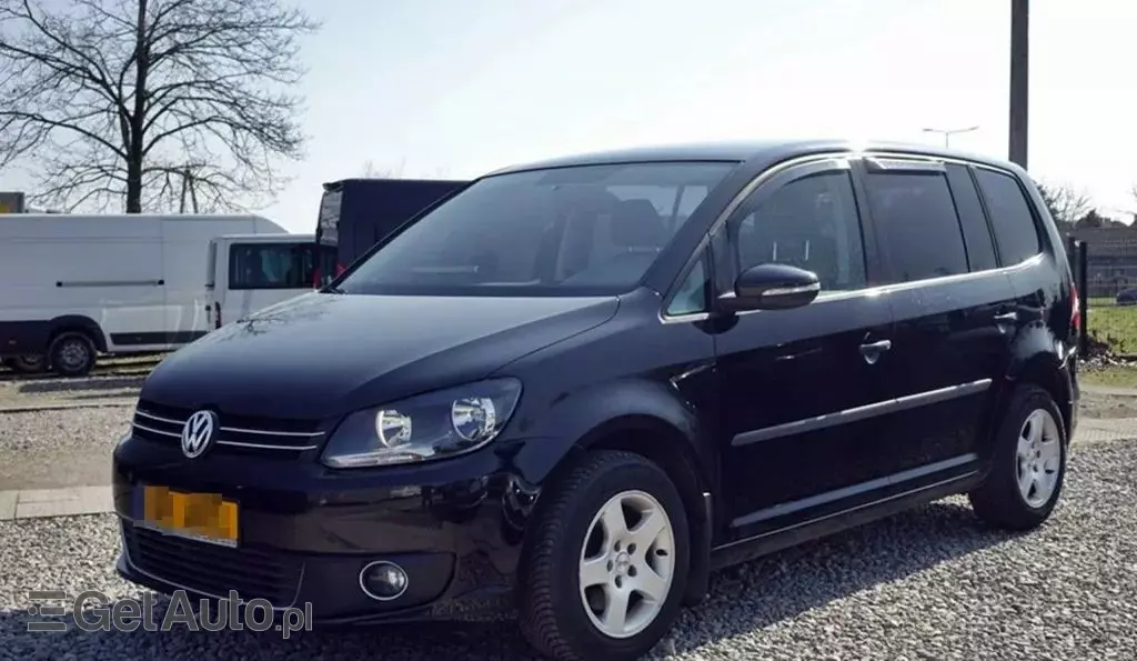 VOLKSWAGEN Touran 