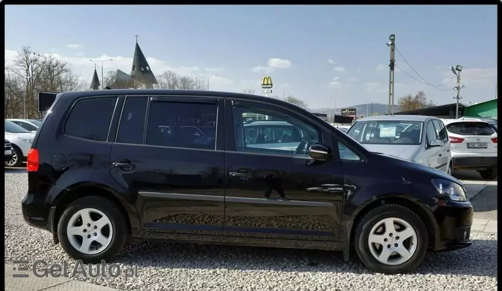 VOLKSWAGEN Touran 