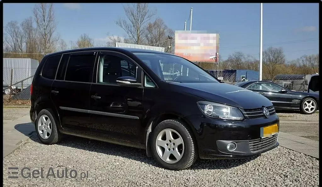 VOLKSWAGEN Touran 