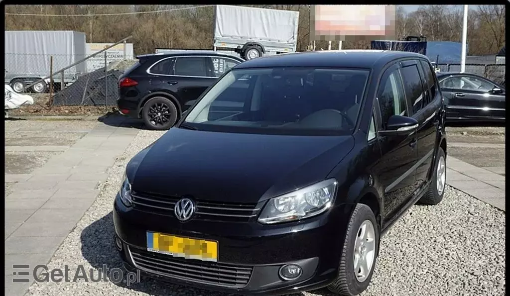 VOLKSWAGEN Touran 