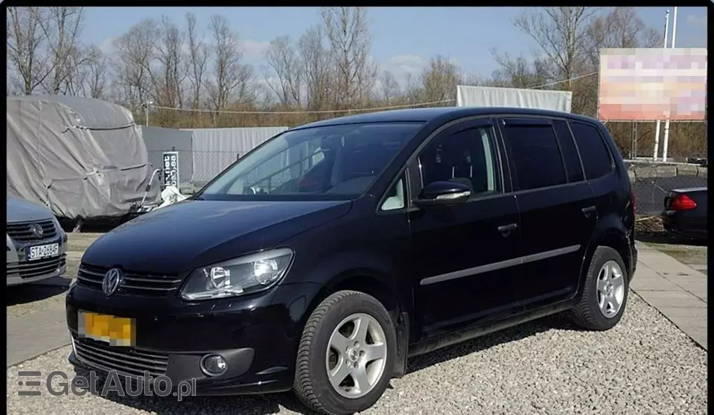 VOLKSWAGEN Touran 
