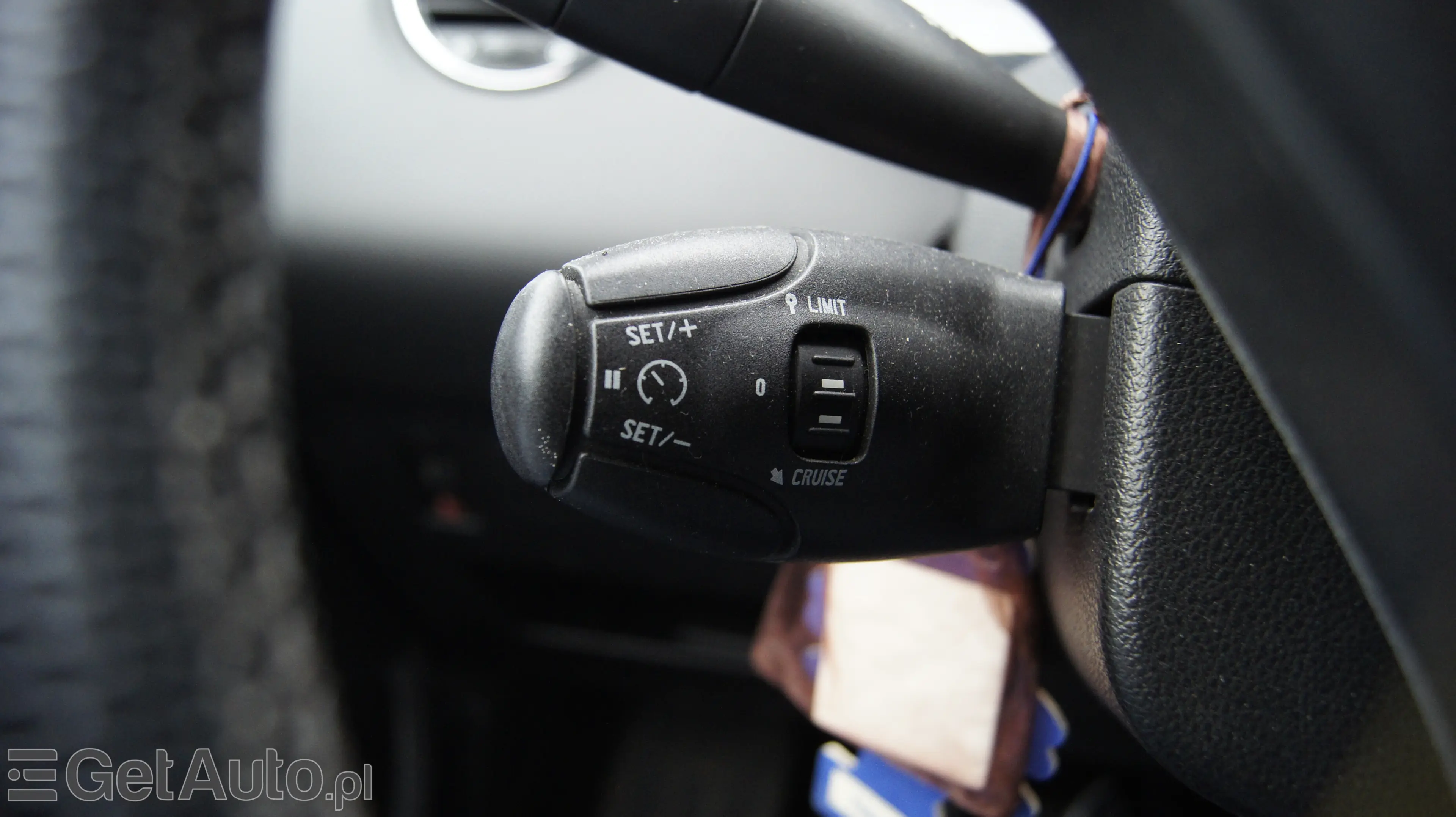 PEUGEOT 308 Premium 90