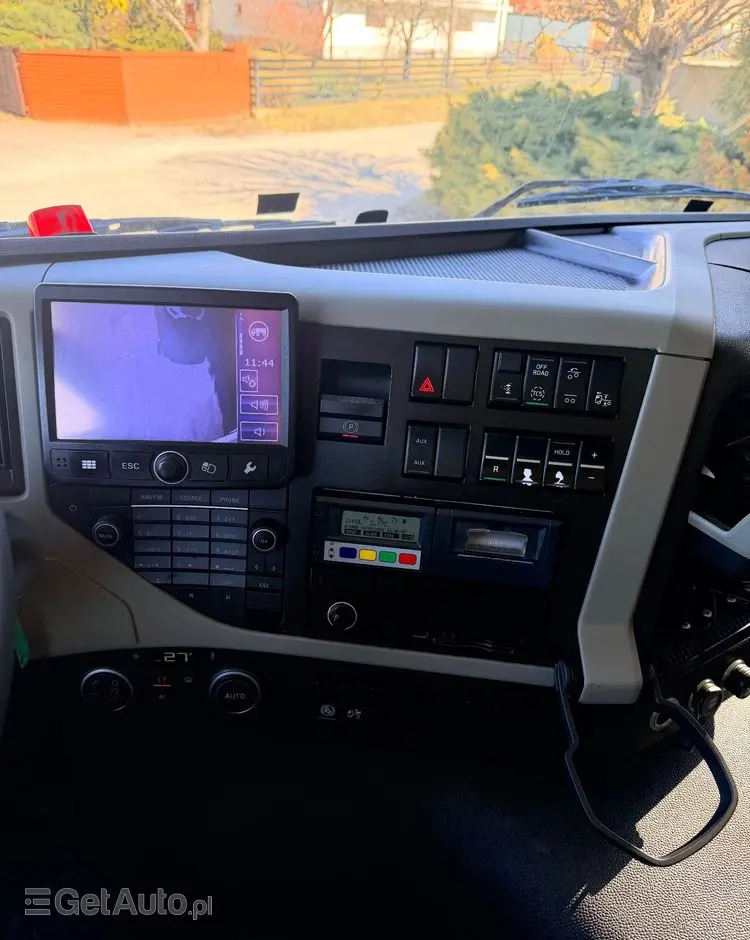 VOLVO FM 330/ACC/ Euro6 /CHŁODNIA / DŁUGOŚĆ 12M /24 EURO PALET/ 