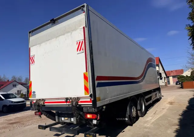 VOLVO FM 330/ACC/ Euro6 /CHŁODNIA / DŁUGOŚĆ 12M /24 EURO PALET/ 