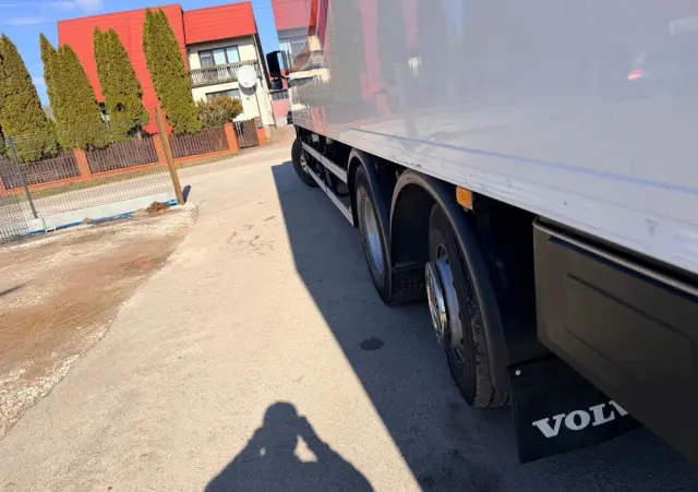 VOLVO FM 330/ACC/ Euro6 /CHŁODNIA / DŁUGOŚĆ 12M /24 EURO PALET/ 