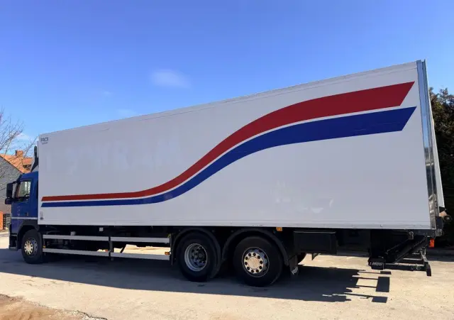 VOLVO FM 330/ACC/ Euro6 /CHŁODNIA / DŁUGOŚĆ 12M /24 EURO PALET/ 