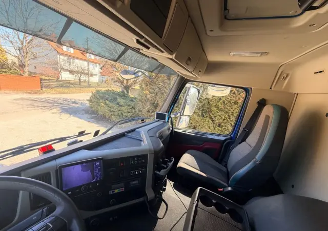 VOLVO FM 330/ACC/ Euro6 /CHŁODNIA / DŁUGOŚĆ 12M /24 EURO PALET/ 