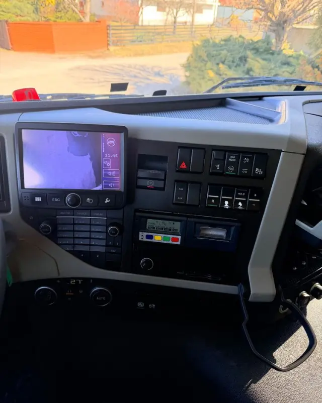 VOLVO FM 330/ACC/ Euro6 /CHŁODNIA / DŁUGOŚĆ 12M /24 EURO PALET/ 