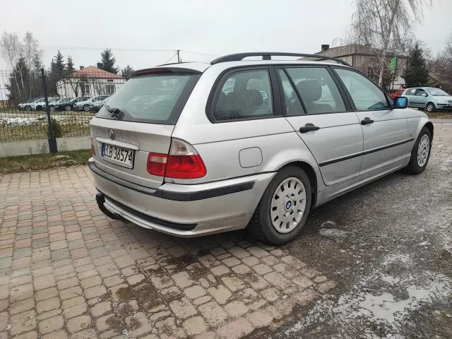 BMW Seria 3 318