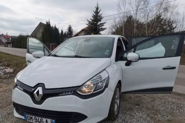 RENAULT Clio 