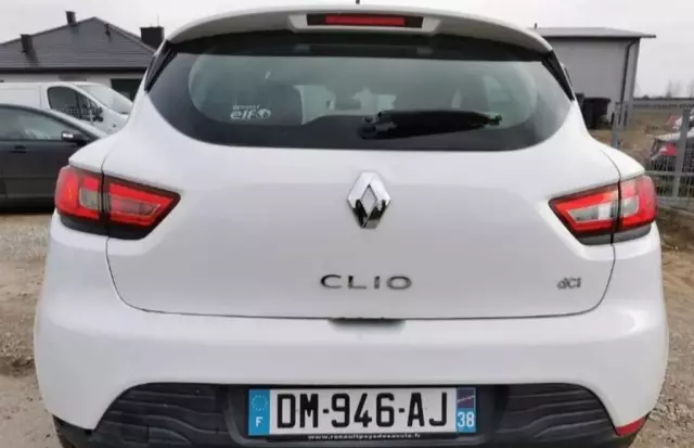 RENAULT Clio 