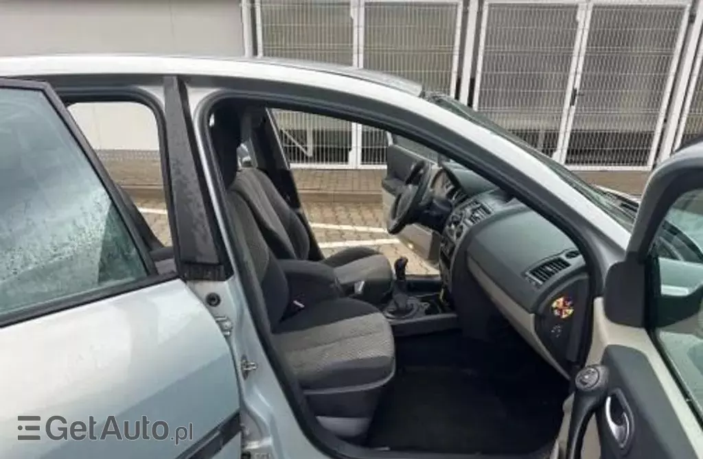 RENAULT Megane 