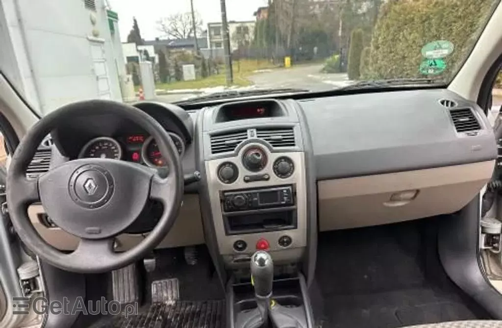 RENAULT Megane 