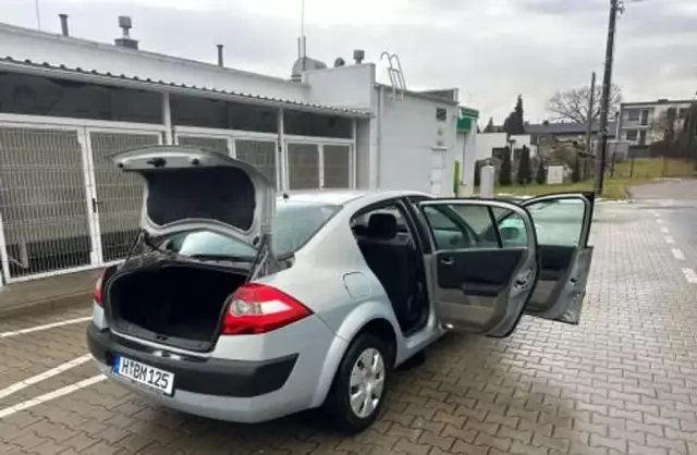 RENAULT Megane 