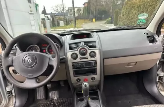 RENAULT Megane 