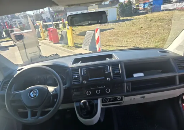 VOLKSWAGEN Transporter 