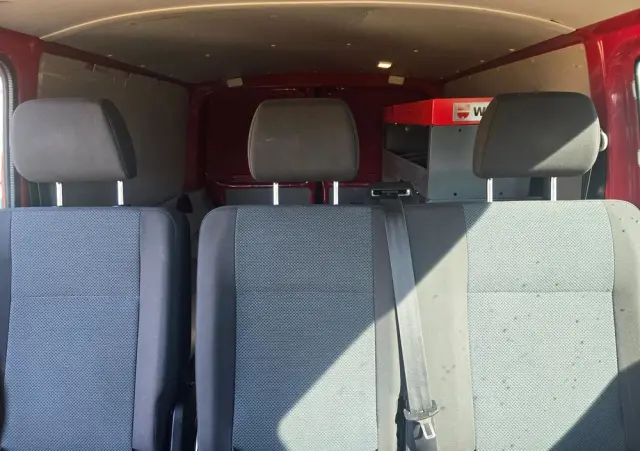 VOLKSWAGEN Transporter 