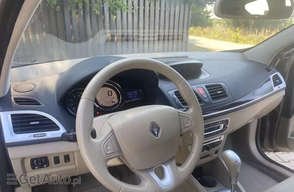 RENAULT Megane 2.0 16V (140 KM) CVT