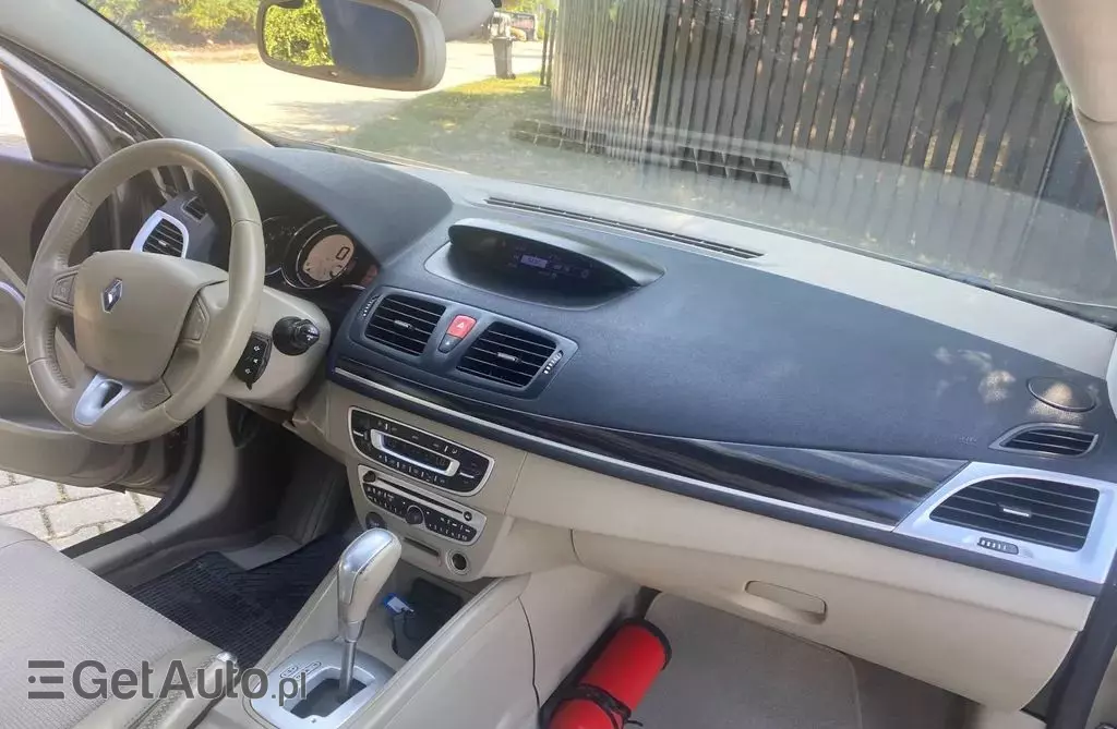 RENAULT Megane 2.0 16V (140 KM) CVT