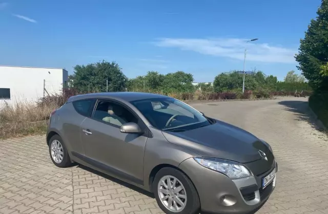 RENAULT Megane 2.0 16V (140 KM) CVT