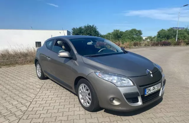 RENAULT Megane 2.0 16V (140 KM) CVT