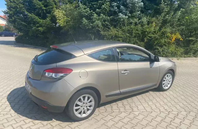 RENAULT Megane 2.0 16V (140 KM) CVT