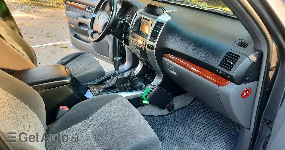 TOYOTA Land Cruiser 3.0 D Sol Navi
