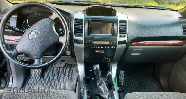 TOYOTA Land Cruiser 3.0 D Sol Navi