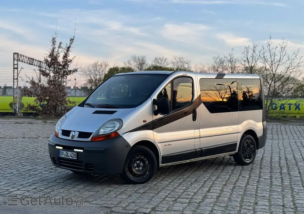 RENAULT Trafic 2.5 DCI 135 KM 