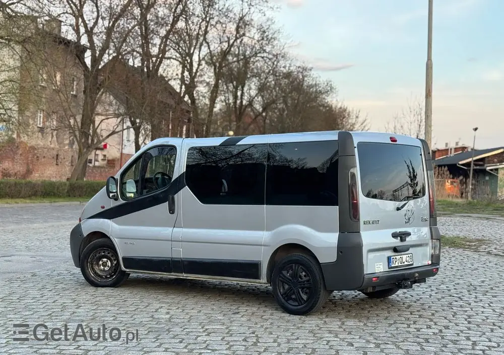 RENAULT Trafic 2.5 DCI 135 KM 