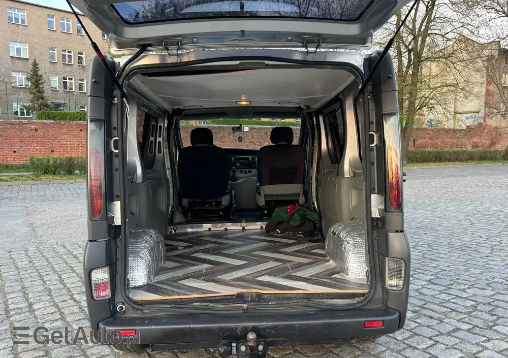 RENAULT Trafic 2.5 DCI 135 KM 