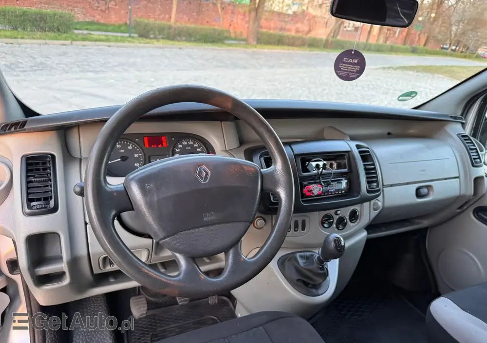 RENAULT Trafic 2.5 DCI 135 KM 