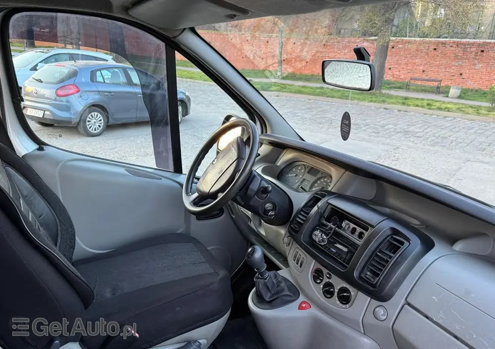 RENAULT Trafic 2.5 DCI 135 KM 