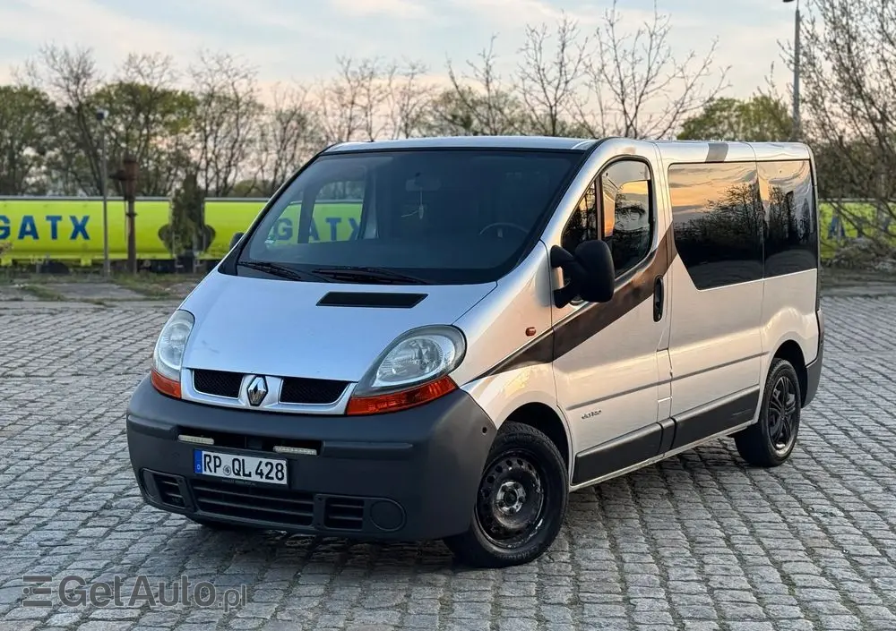 RENAULT Trafic 2.5 DCI 135 KM 